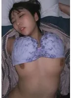 気持ち良くって腰が止まらない！暗闇でライトに浮かぶ熱い不倫旅行セックス！