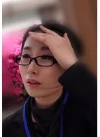 公園で見つけた美人秘書をテレビの撮影とナンパ！聡明で知的な眼鏡美女のむっつりエロギャップがアツいSEX交流！